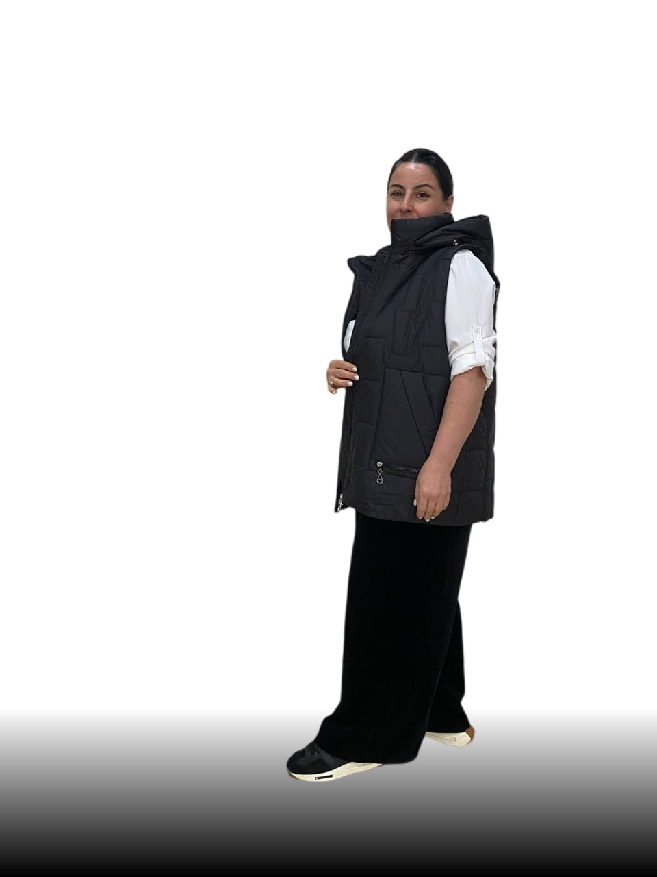  ქალთა შავი ვესტი დიდი ზომის მოსახსნელი კაპოტი, კომფორტული და ფერმკრთალი სტილისთვის.