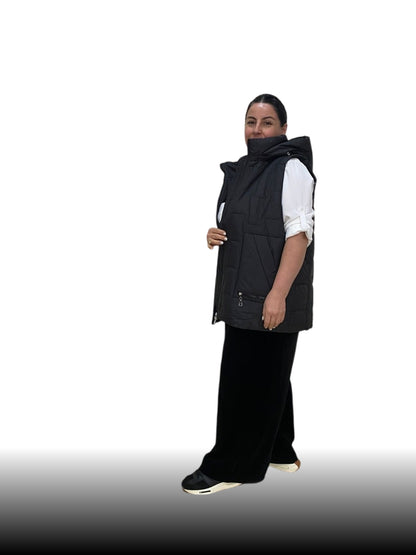  ქალთა შავი ვესტი დიდი ზომის მოსახსნელი კაპოტი, კომფორტული და ფერმკრთალი სტილისთვის.