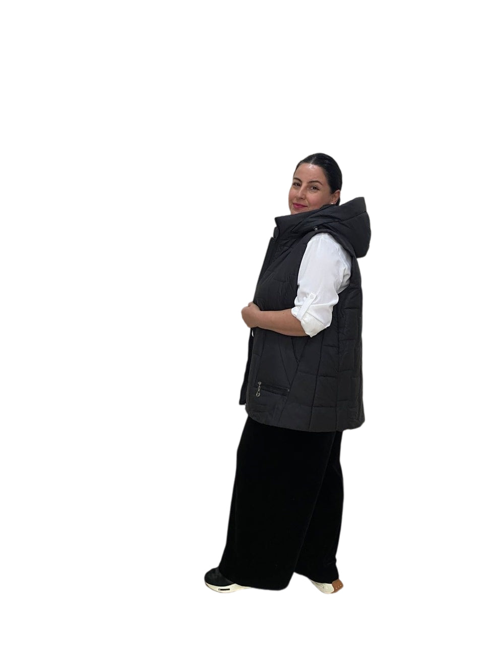 ფუსურსა და კლასიკას შორის ქუდიანი ჟილეტი დიდი ზომის ქალებისთვის საქართველოში.