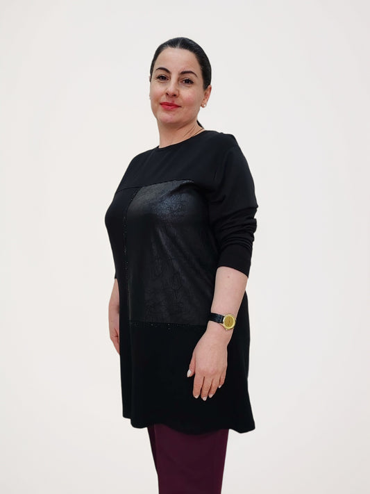 ელეგანტური გრძელი ბლუზა ეკო ტყავის ჩანართებით - Just econom ბრენდის პროდუქტი.