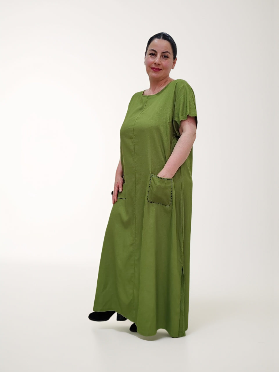 Summer dress with two slits at the bottom Just econom Summer dress with two slits at the bottom Just econom