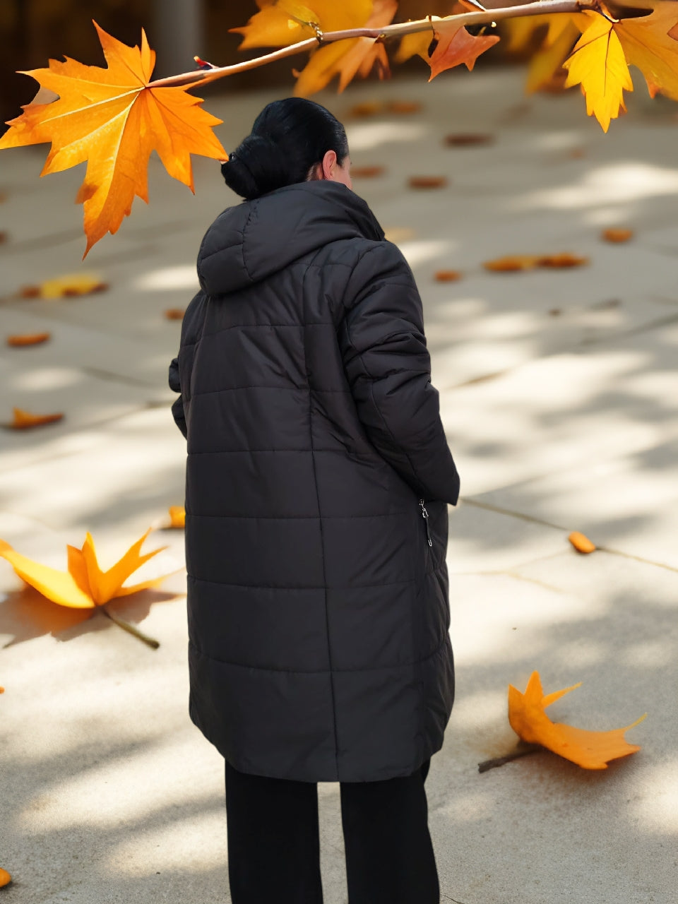 ქურთუკი - უნაკლო სამოსი, თბილი და თხელი ქურთუკი გვერდითი ჯიბეებით პლუს ზომის ქალებისათვის.