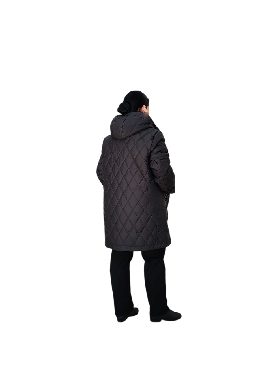 ქალთა თბილი ქურთუკი საქართველოში დიდი ზომის - შერჩევის მულტიფუნქციური ვარიანტები.