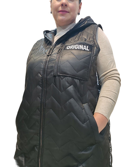 ქალთა ჟილეტი ჯიბეებით და კაპოტის მუხლის სიგრძით, საუკეთესო ოთახური ჩაცმისთვის სხვადასხვა სეზონებში.