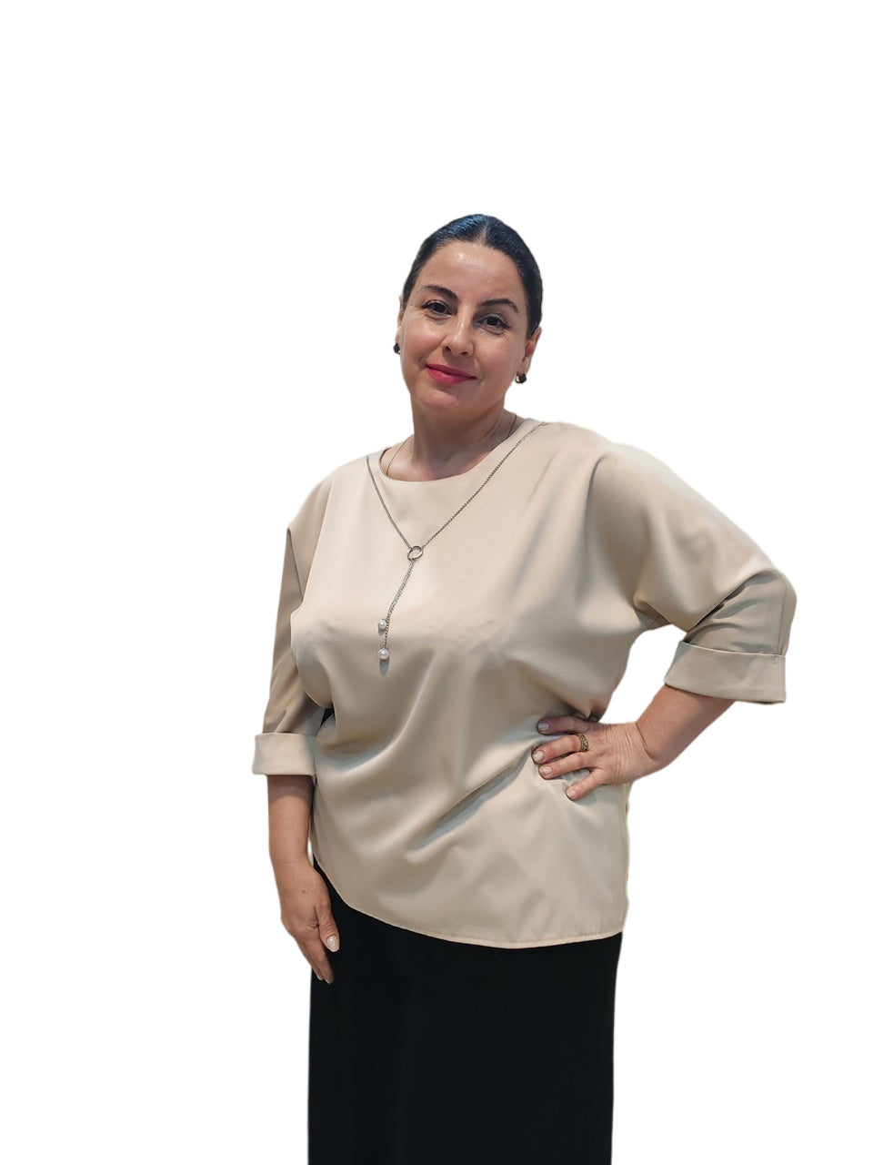 Fashionable silk blouse decorated with a chain - the ideal choice of style and comfort