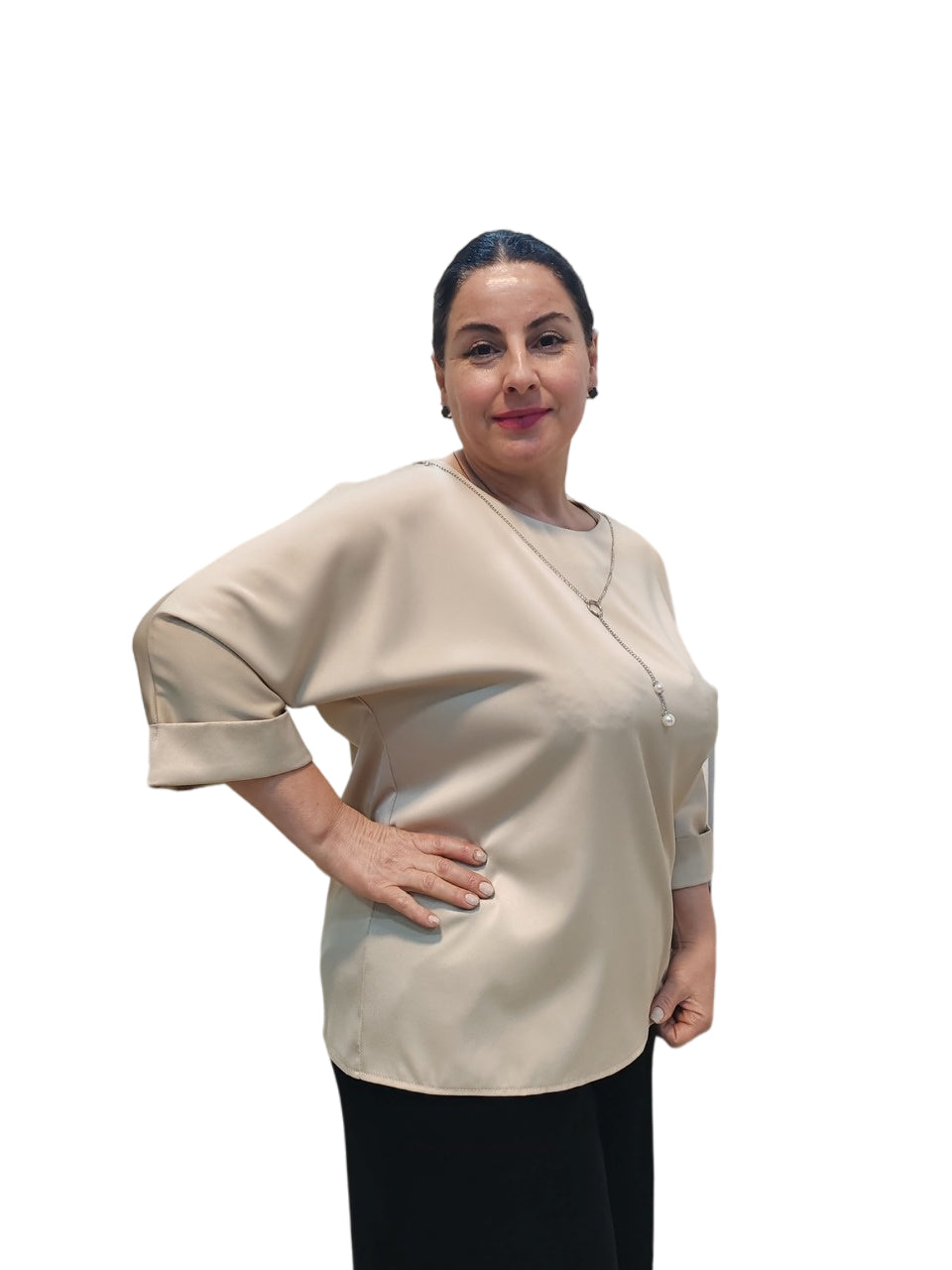Fashionable silk blouse decorated with a chain - the ideal choice of style and comfort