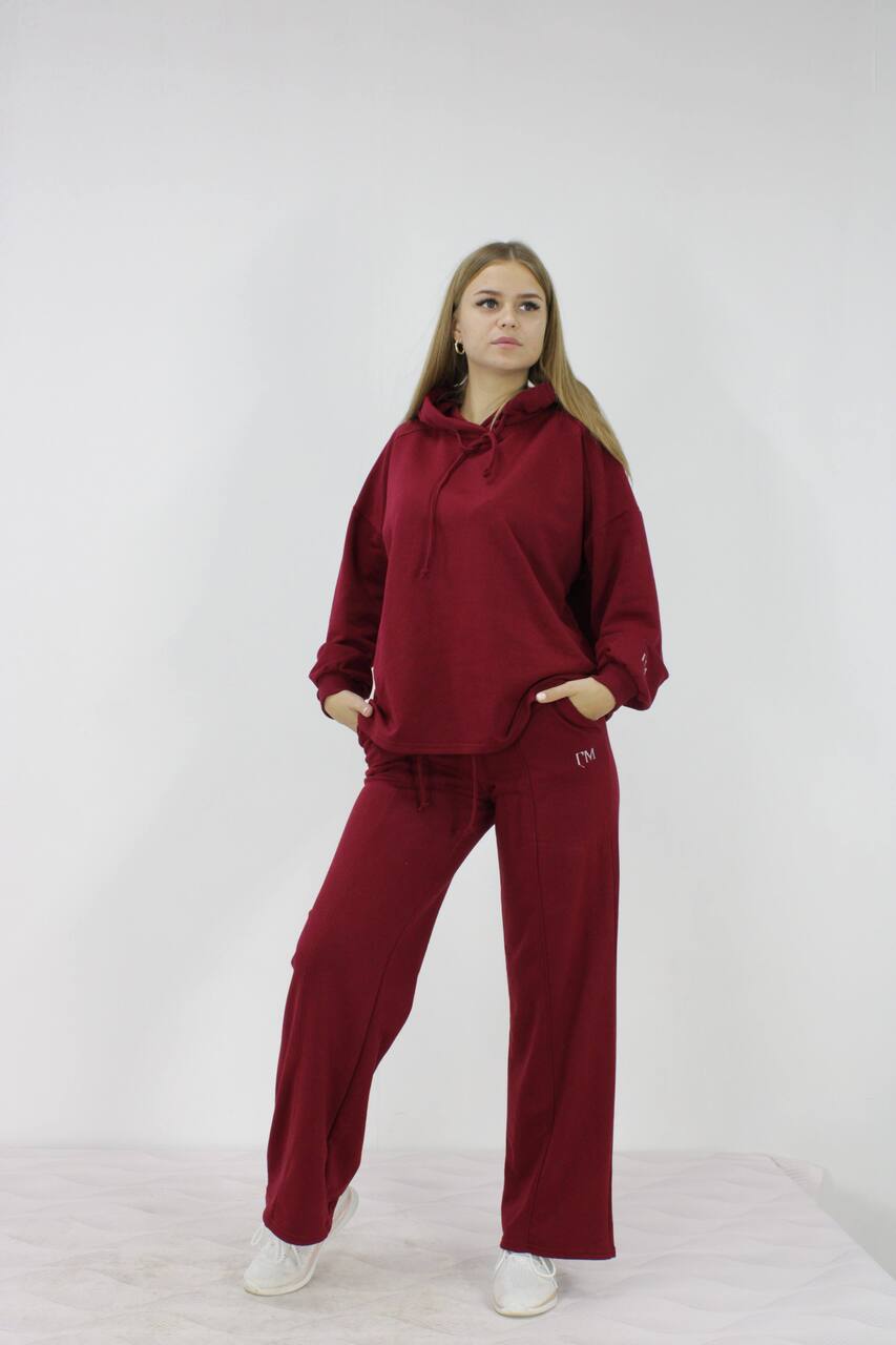 ქალის თავისუფალი კოსტუმი, შინდისფერი - მოდა და სტილი