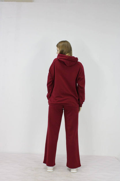 ქალის თავისუფალი კოსტუმი, შინდისფერი - უახლესი ტრენდები და კომფორტული სტილი.