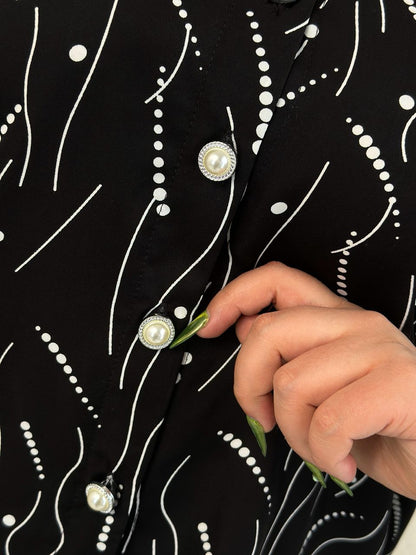 ბლუზა: შეიძინეთ დიდი ზომის ქალის ბლუზა მარგალიტის ღილებით საქართველოში - განსაკუთრებული შემთხვევებისთვის.