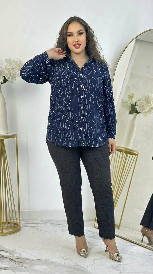 შეიძინეთ  დიდი ზომის ქალის ბლუზა მარგალიტის ღილებით, სტილისა და კომფორტის საინტერესოდ!